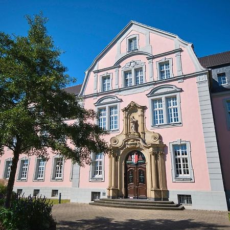 Historisches Deluxe Apartment Im Marianum Neuss Extérieur photo